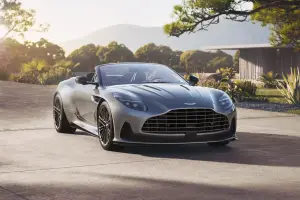 Aston Martin DB12 2024 - 7