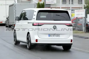 Volkswagen ID. Buzz GTX - Foto Spia 17-08-2023 - 10