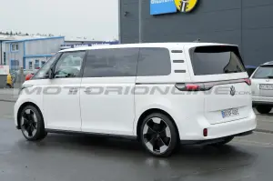 Volkswagen ID. Buzz GTX - Foto Spia 17-08-2023 - 7