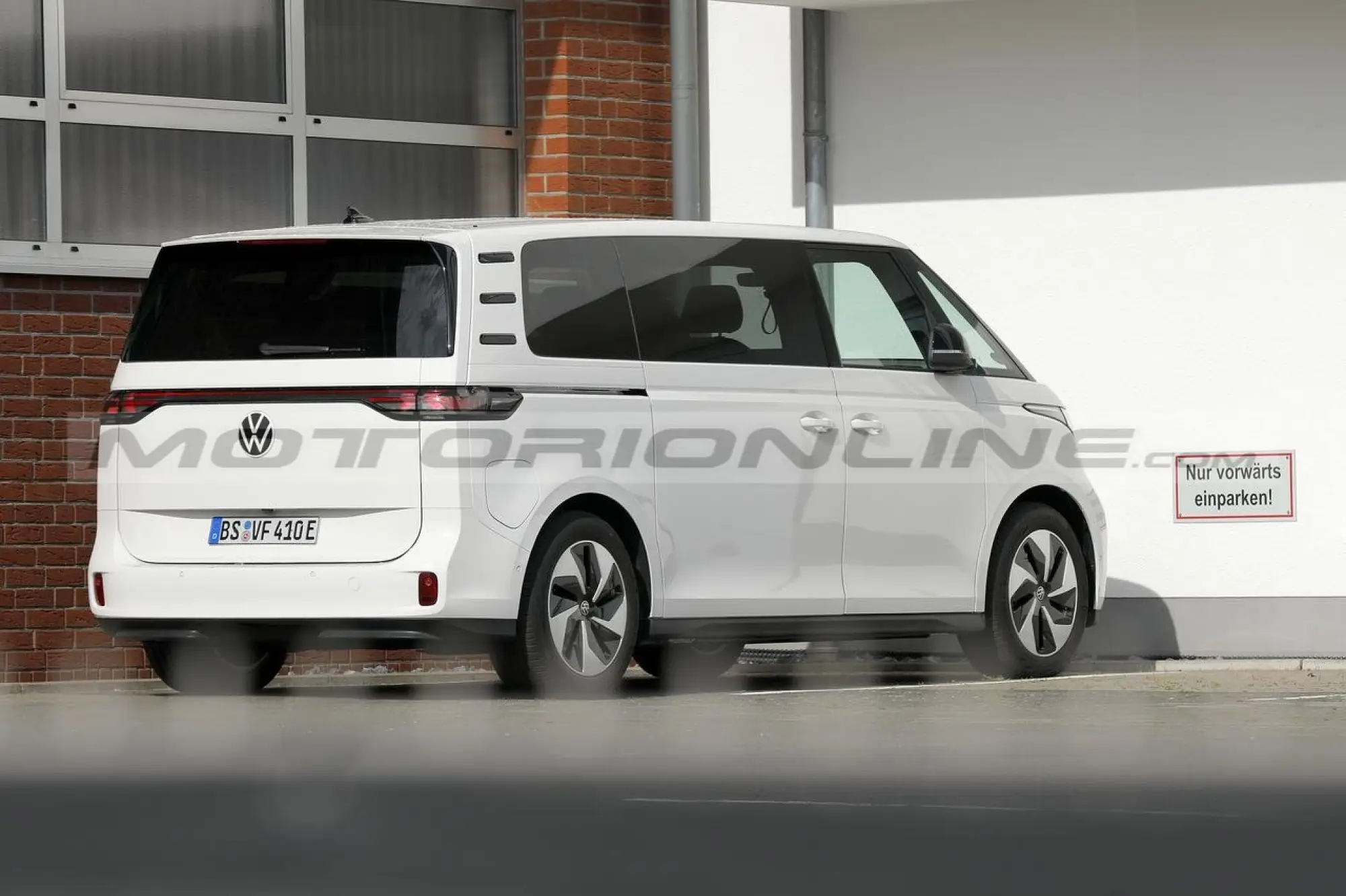 Volkswagen ID. Buzz GTX - Foto Spia 17-08-2023 - 16