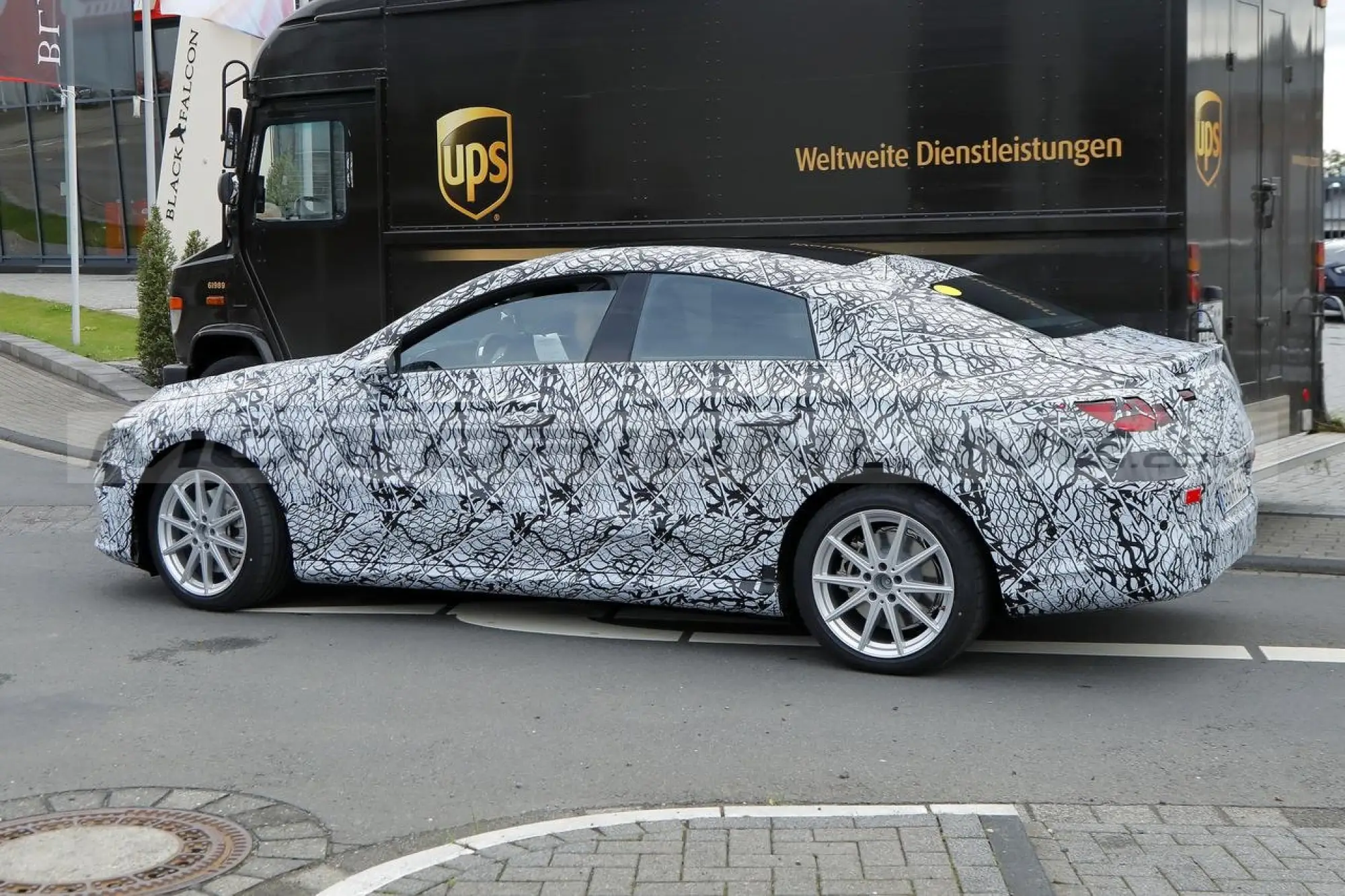 Mercedes EQA Sedan - Foto Spia 17-08-2023 - 7