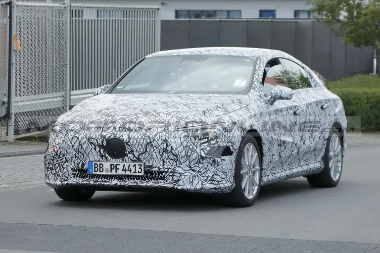 Mercedes EQA Sedan - Foto Spia 17-08-2023 - 8