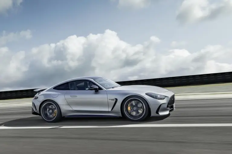 Mercedes-AMG GT 2024 - 18