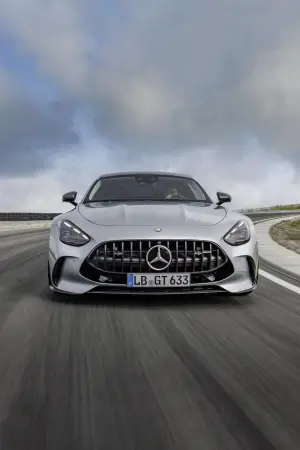 Mercedes-AMG GT 2024 - 12