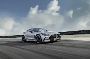 Mercedes-AMG GT 2024 - 14