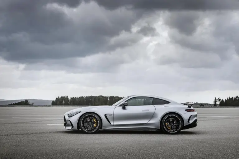 Mercedes-AMG GT 2024 - 7