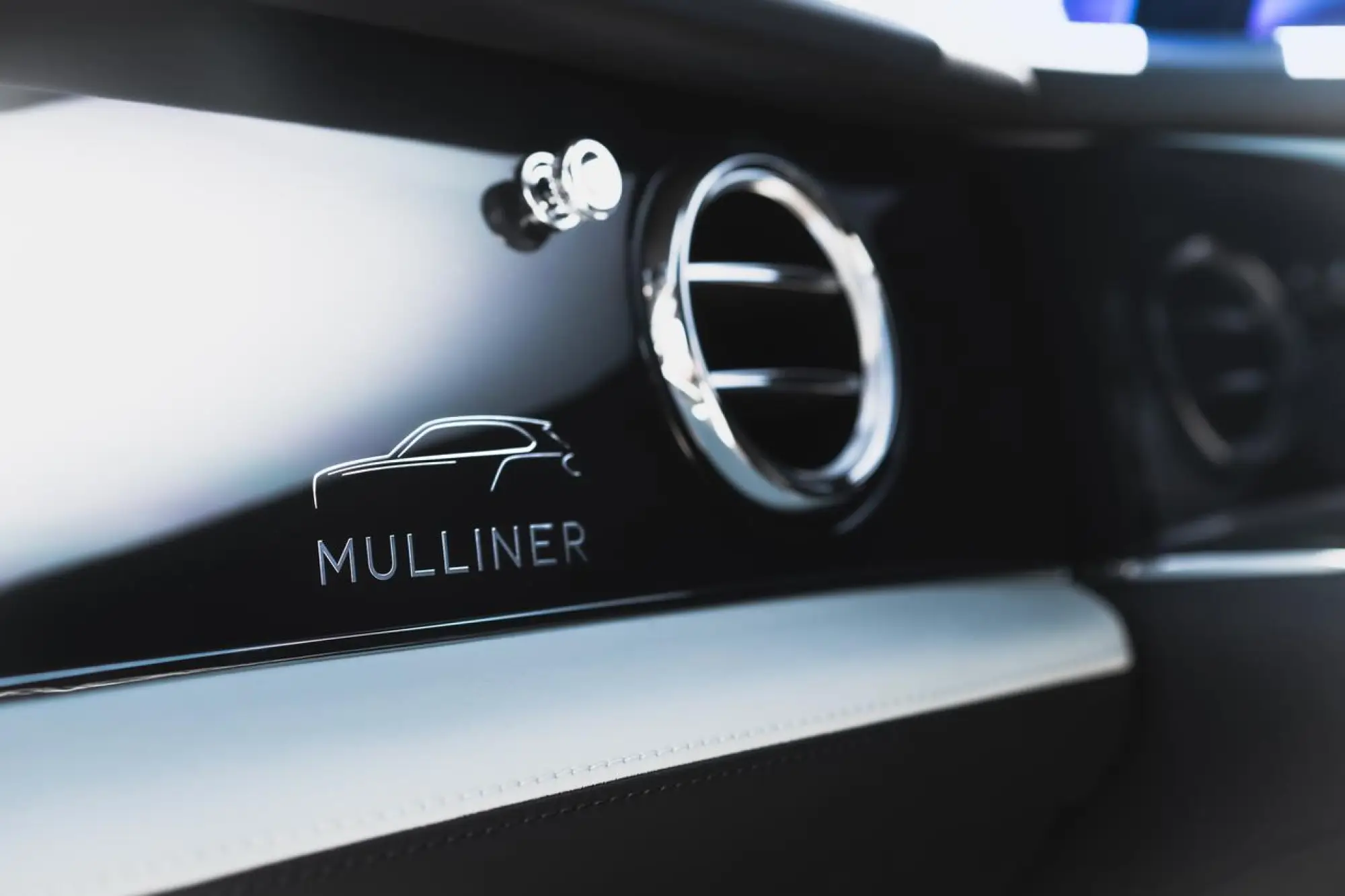 Bentley Bentayga EWB Mulliner - 18
