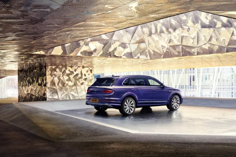 Bentley Bentayga EWB Mulliner - 10