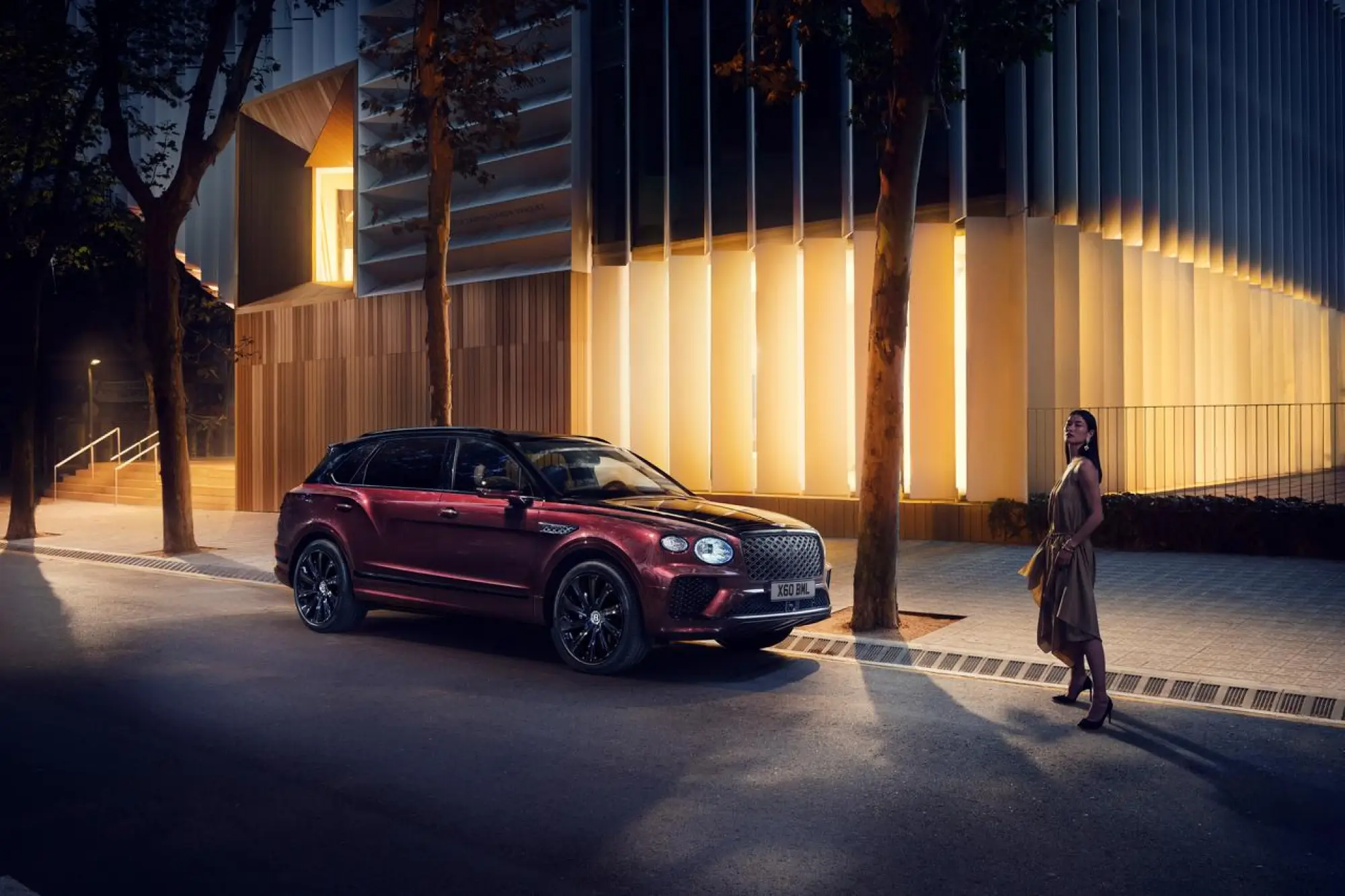 Bentley Bentayga EWB Mulliner - 13