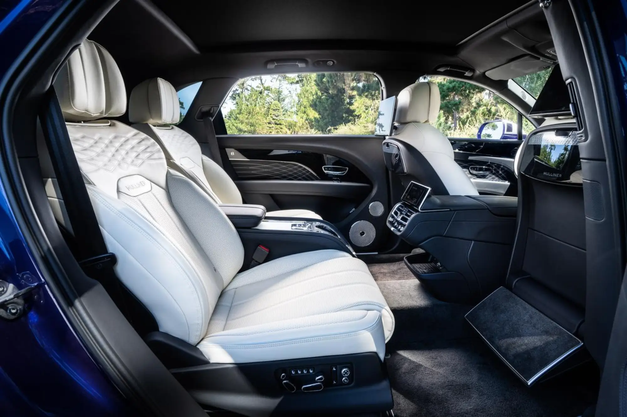 Bentley Bentayga EWB Mulliner - 8