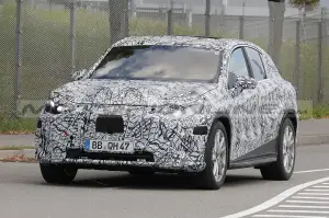 Mercedes EQC SUV - Foto Spia 22-08-2023