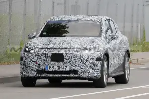 Mercedes EQC SUV - Foto Spia 22-08-2023 - 5