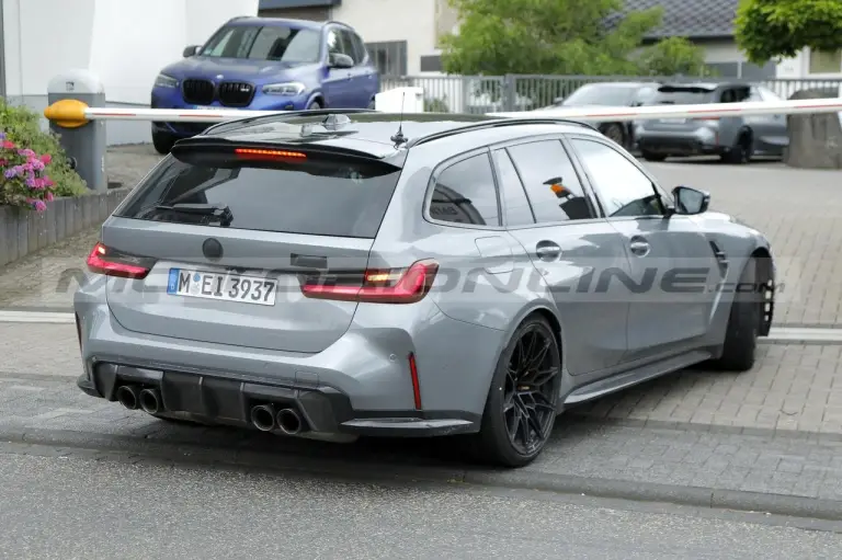 BMW M3 e M3 Touring 2024 - Foto Spia 24-08-2023 - 10