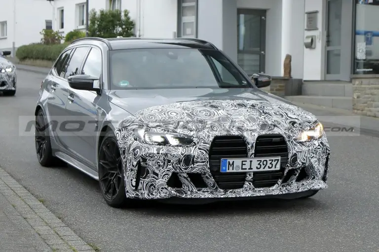 BMW M3 e M3 Touring 2024 - Foto Spia 24-08-2023 - 5