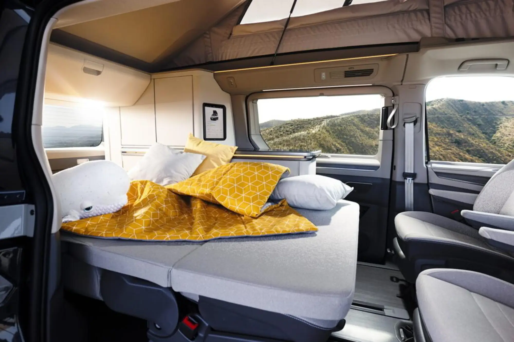 Volkswagen T7 California concept - 21