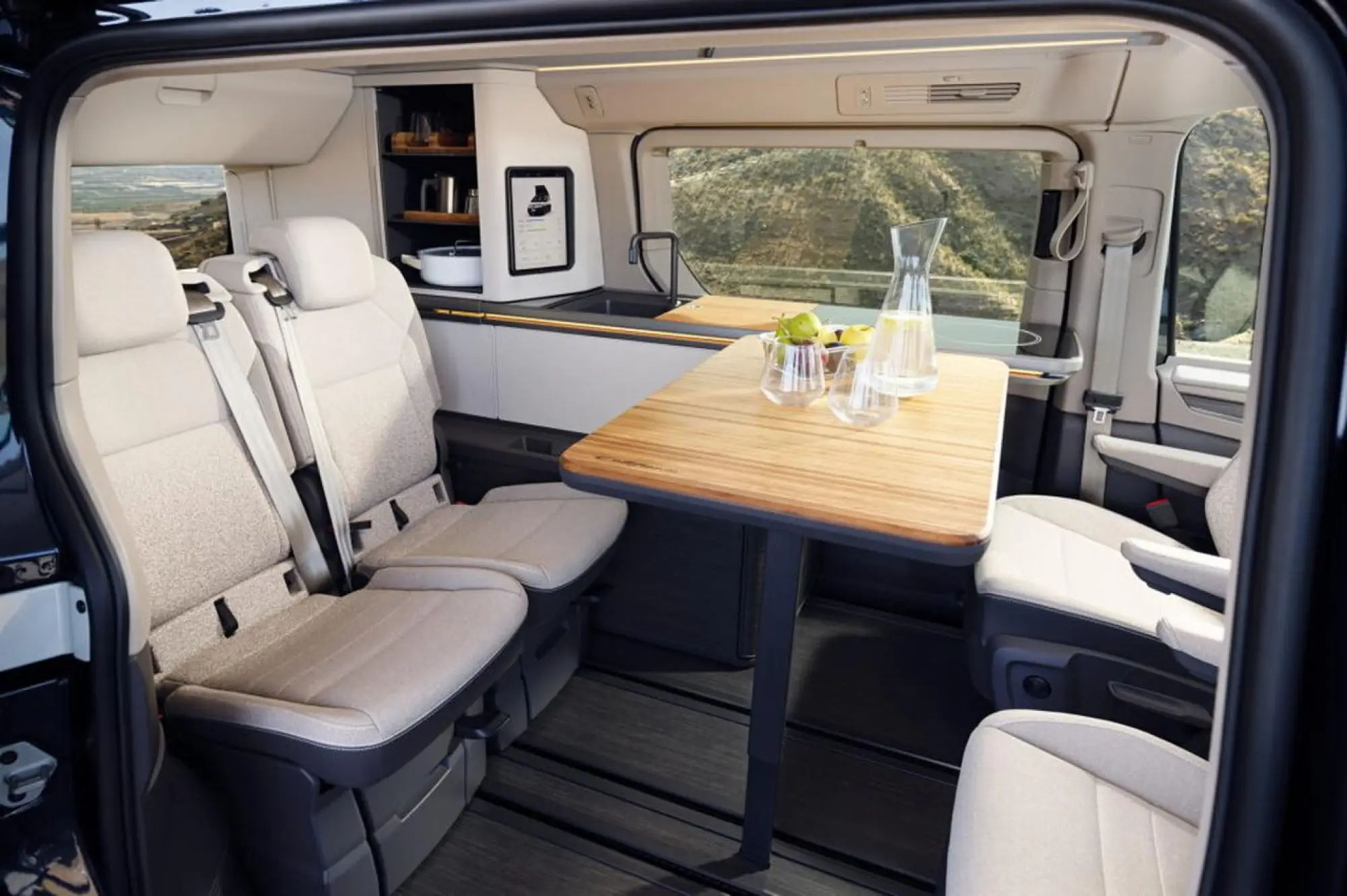 Volkswagen T7 California concept - 17