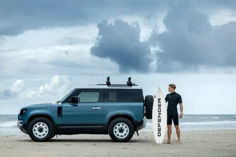 Land Rover Defender 90 Marine Blue Edition - 21