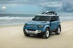 Land Rover Defender 90 Marine Blue Edition