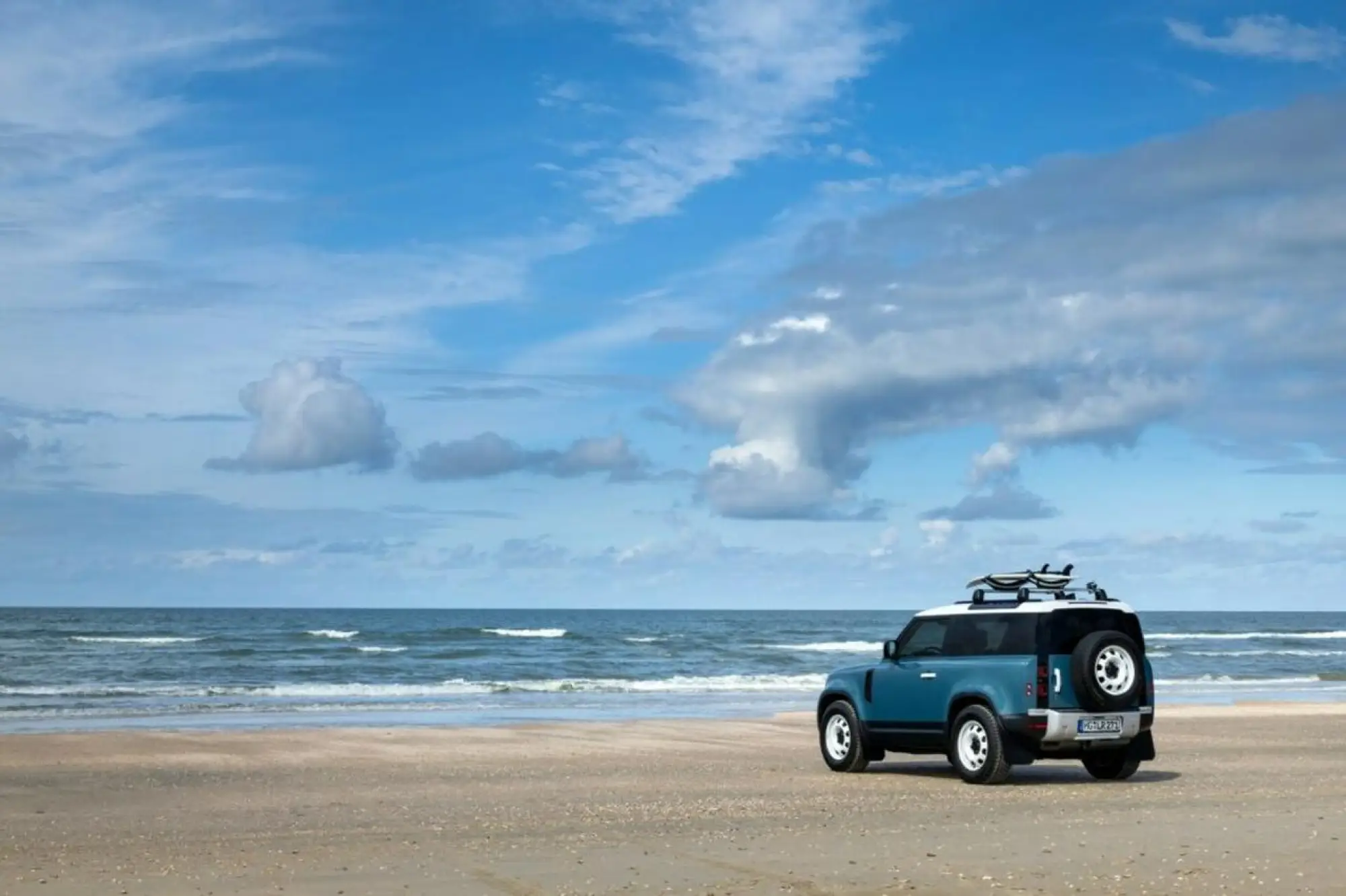 Land Rover Defender 90 Marine Blue Edition - 4