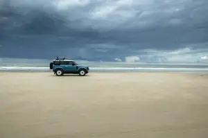 Land Rover Defender 90 Marine Blue Edition