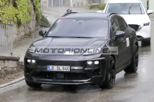 Porsche Macan EV - Foto spia 28-8-2023