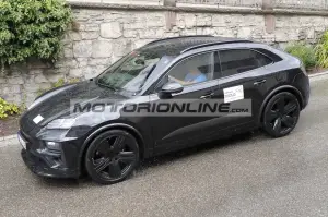 Porsche Macan EV - Foto spia 28-8-2023
