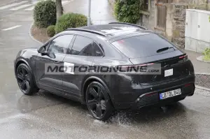 Porsche Macan EV - Foto spia 28-8-2023