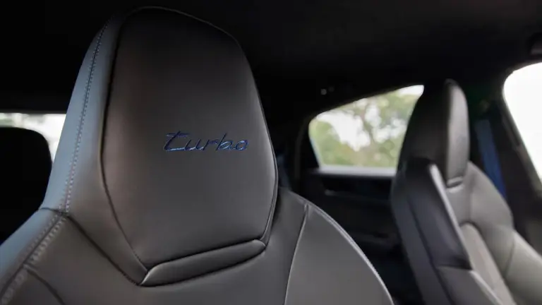 Porsche Cayenne Turbo E-Hybrid 2024 - 1