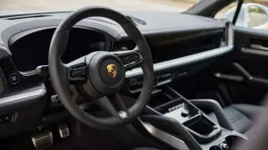 Porsche Cayenne Turbo E-Hybrid 2024