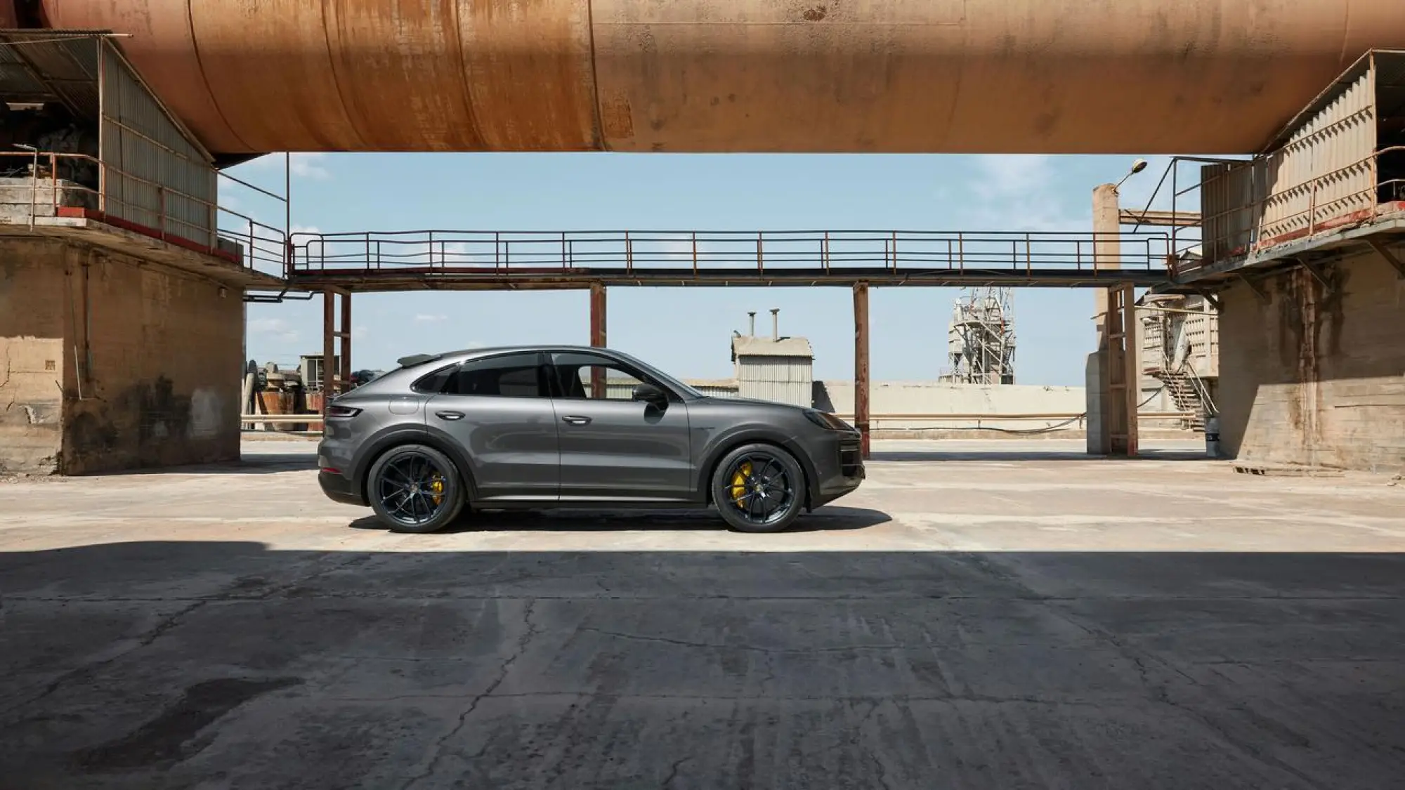 Porsche Cayenne Turbo E-Hybrid 2024 - 29