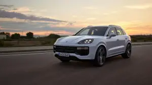 Porsche Cayenne Turbo E-Hybrid 2024