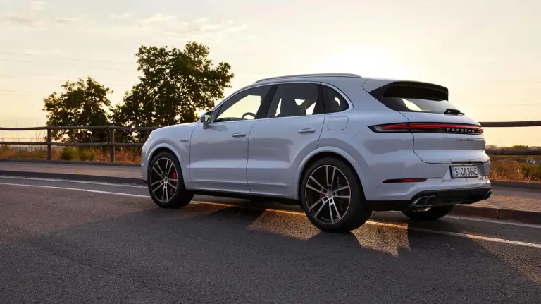 Porsche Cayenne Turbo E-Hybrid 2024 - 2