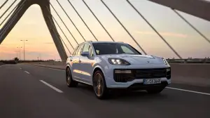 Porsche Cayenne Turbo E-Hybrid 2024