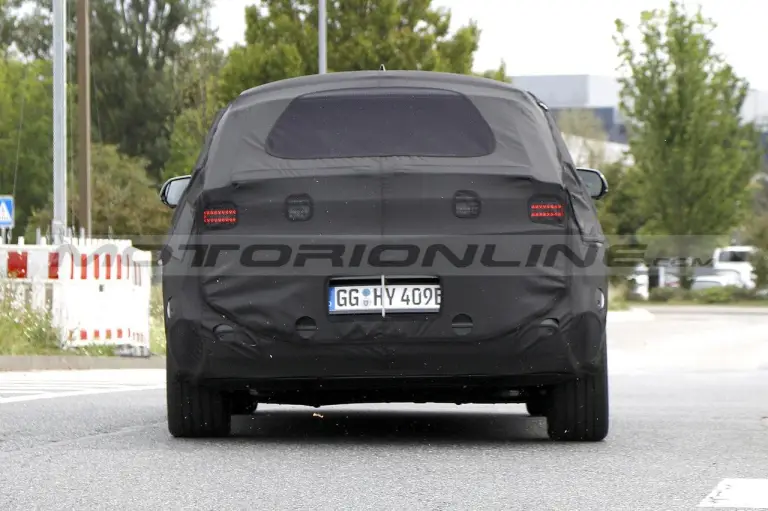 Hyundai Ioniq 5 2025 - Foto Spia 31-08-2023 - 10