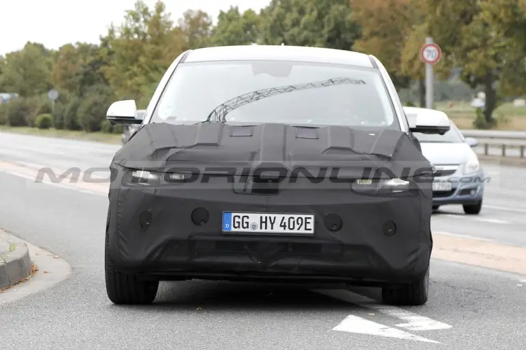 Hyundai Ioniq 5 2025 - Foto Spia 31-08-2023 - 1