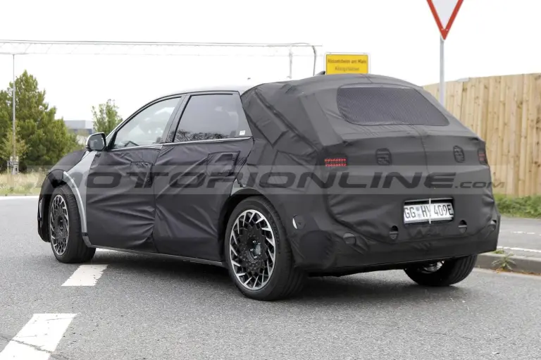 Hyundai Ioniq 5 2025 - Foto Spia 31-08-2023 - 7