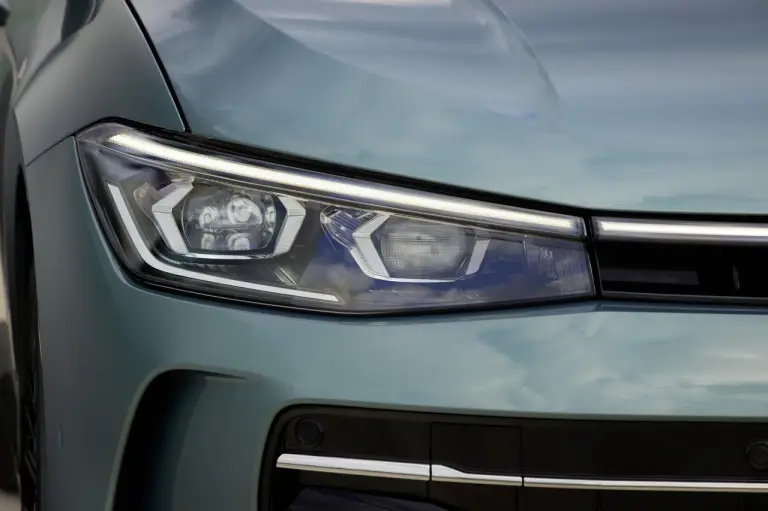 Volkswagen Passat Variant 2024 - 33