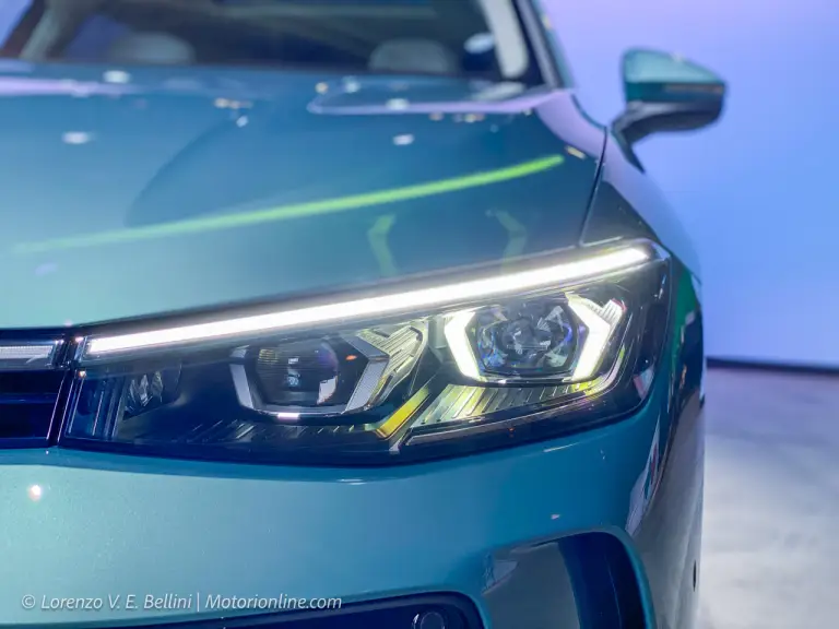 Volkswagen Passat Variant 2024 - Foto dal vivo - 1