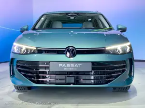 Volkswagen Passat Variant 2024 - Foto dal vivo - 10