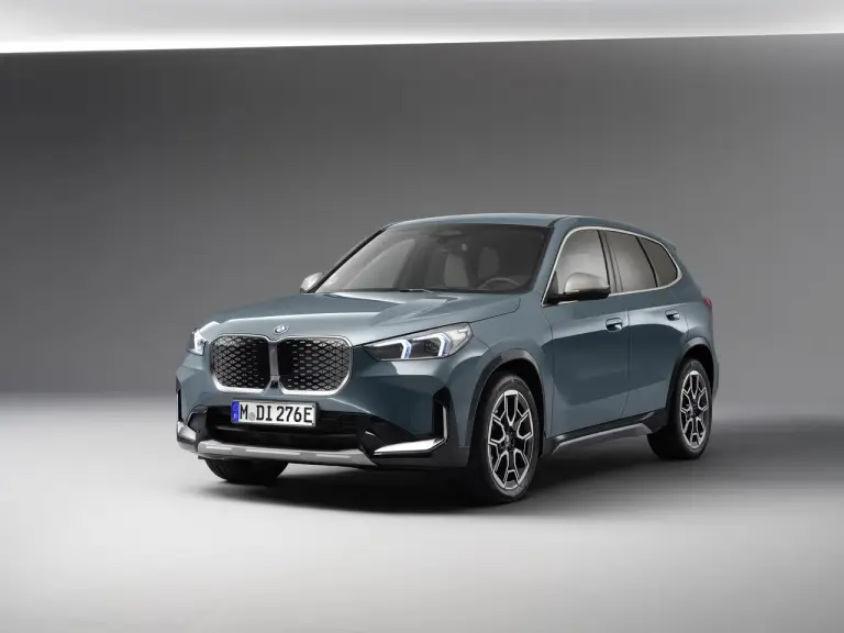BMW iX1 eDrive20 - 1