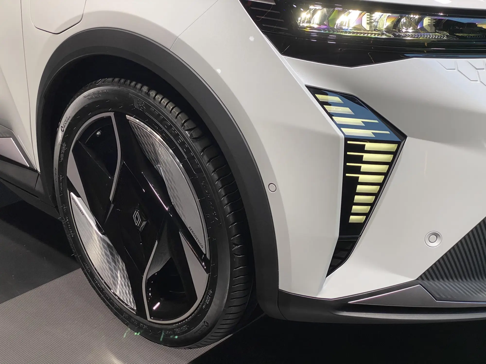 Renault Scenic - Salone di Monaco 2023 - 9