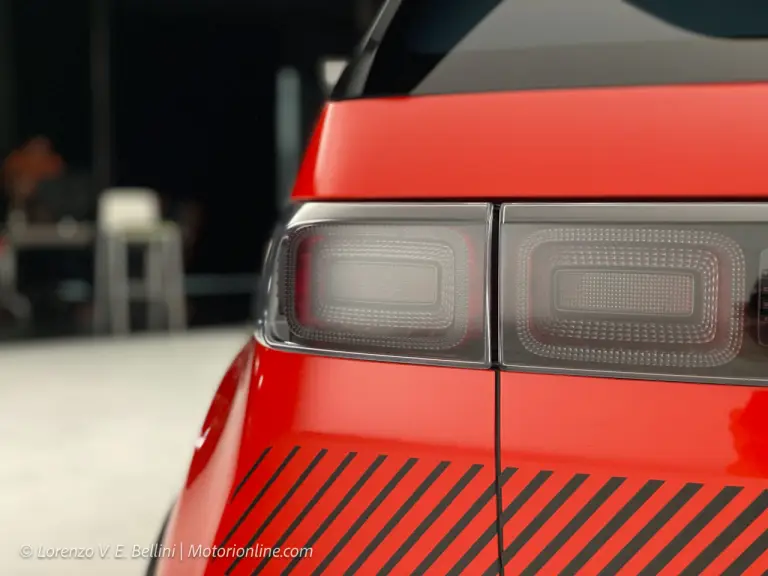 Volkswagen ID. GTI Concept - Foto dal vivo - 16