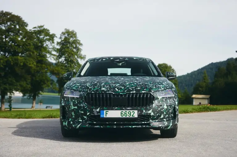 Skoda Superb 2024 berlina - 14