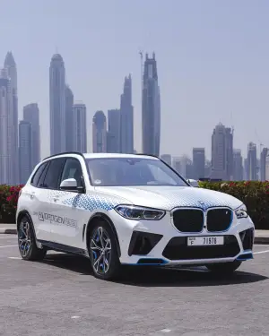 BMW iX5 Hydrogen test Medio Oriente - 42