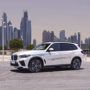 BMW iX5 Hydrogen test Medio Oriente - 54