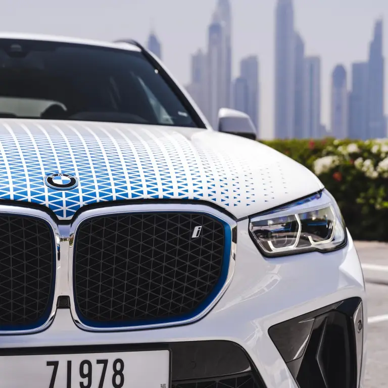 BMW iX5 Hydrogen test Medio Oriente - 44
