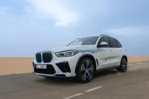 BMW iX5 Hydrogen test Medio Oriente