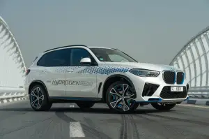 BMW iX5 Hydrogen test Medio Oriente - 33