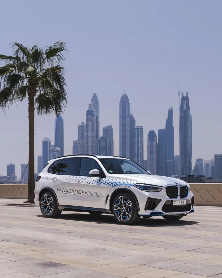 BMW iX5 Hydrogen test Medio Oriente - 48