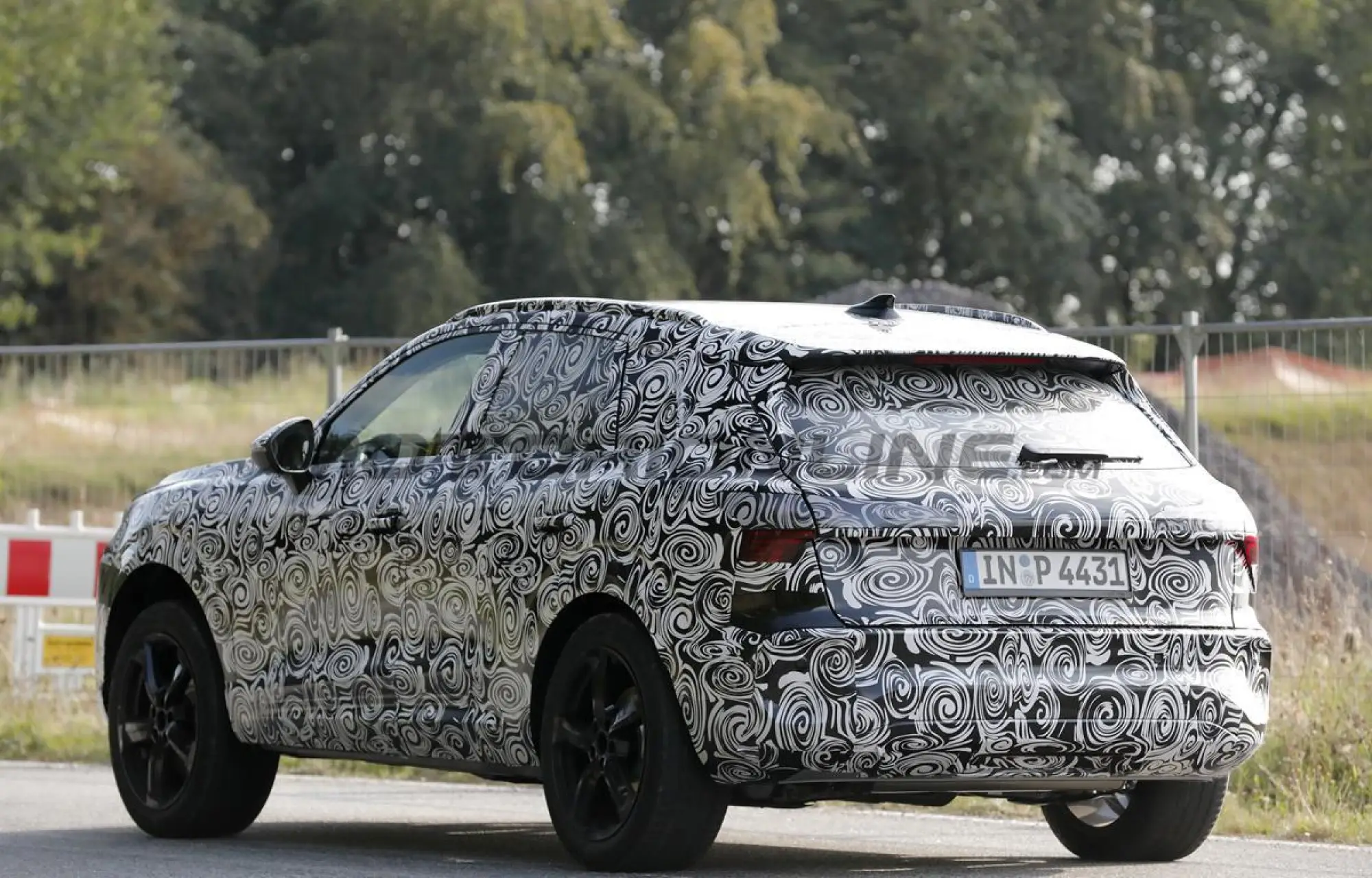 Audi Q3 2025 - Foto spia 12-09-2023 - 8